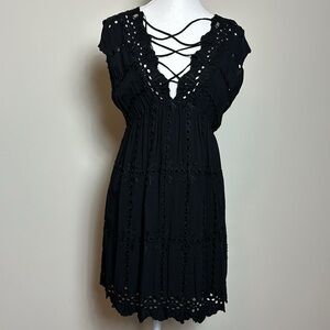 love Stitch Eyelet‎ Black Short Sleeve Mini Dress Size Medium
